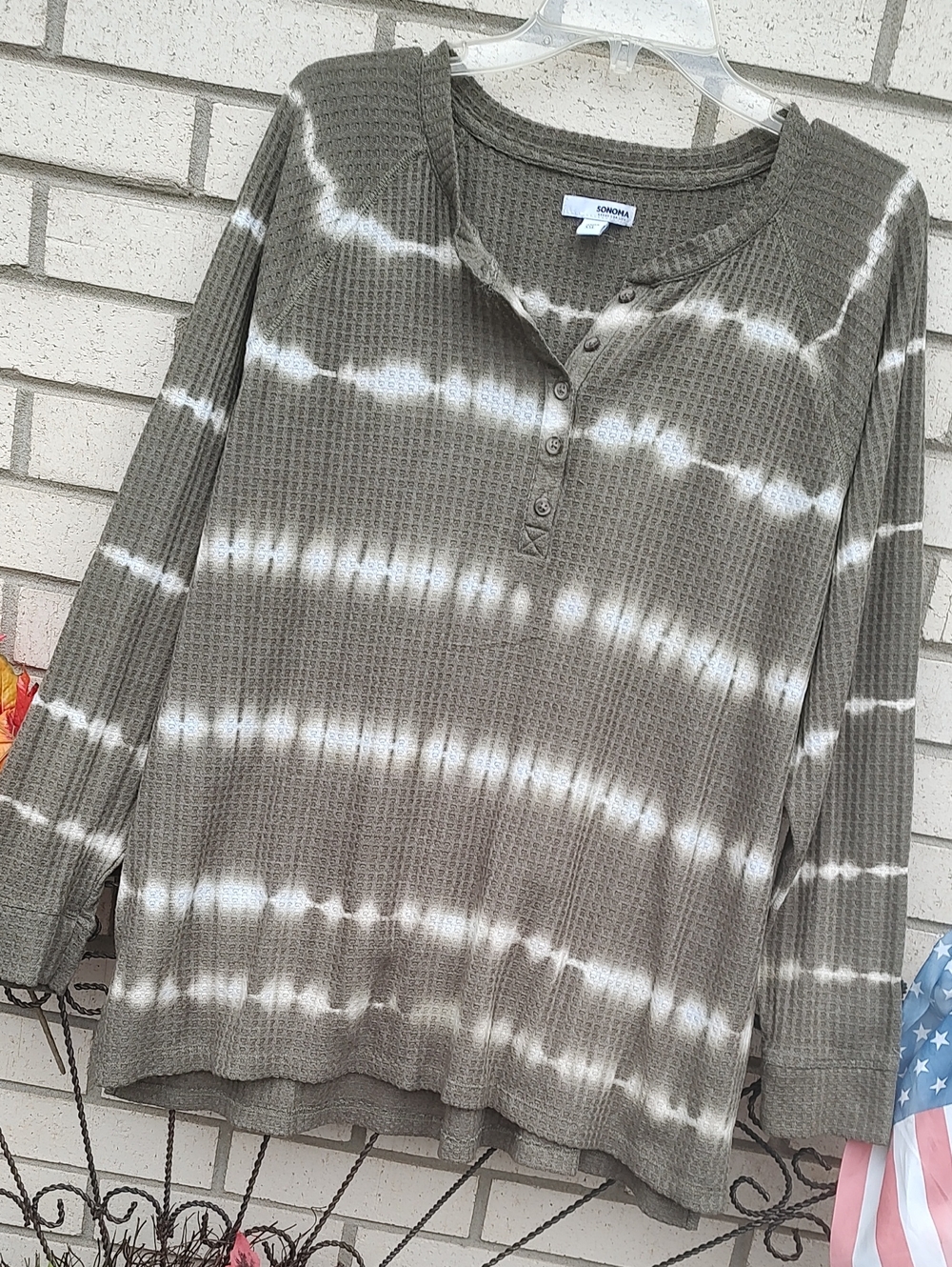 Sonoma Shirt/ Olive & White